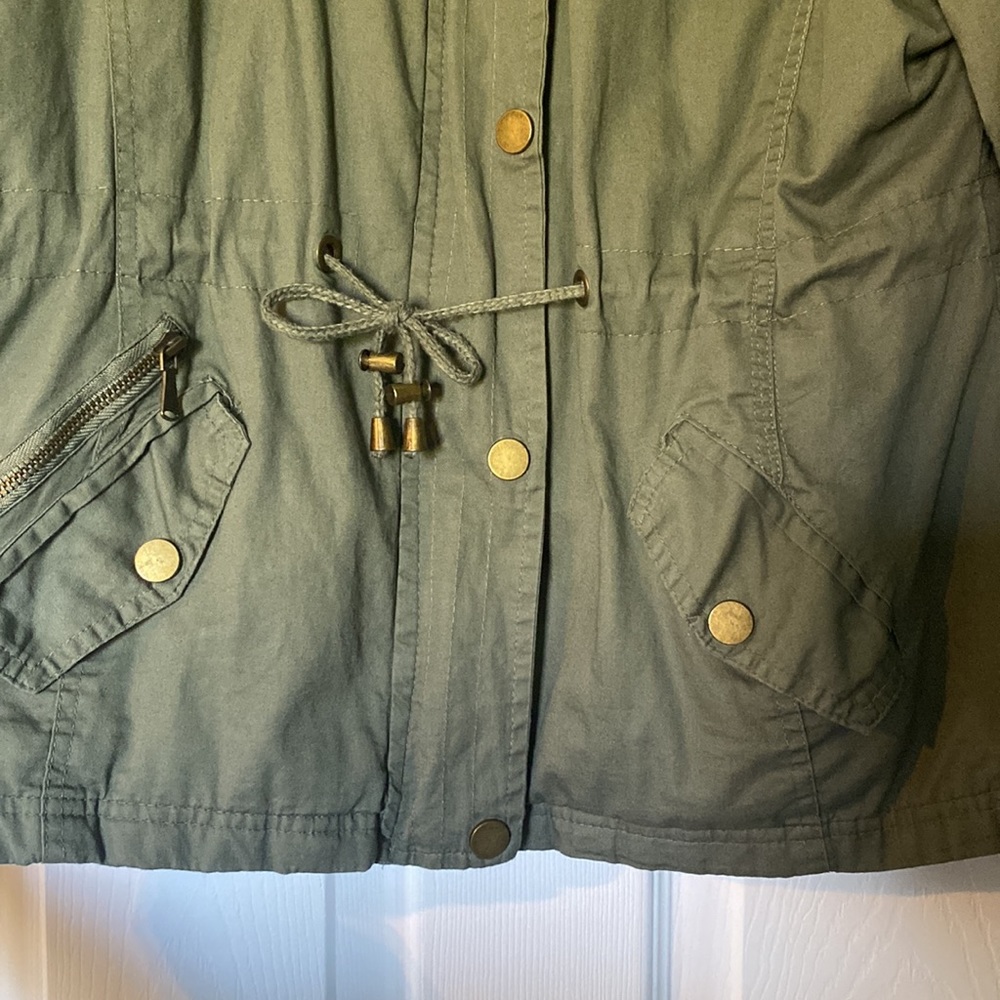 Spring Jacket - Picture 2 of 7
